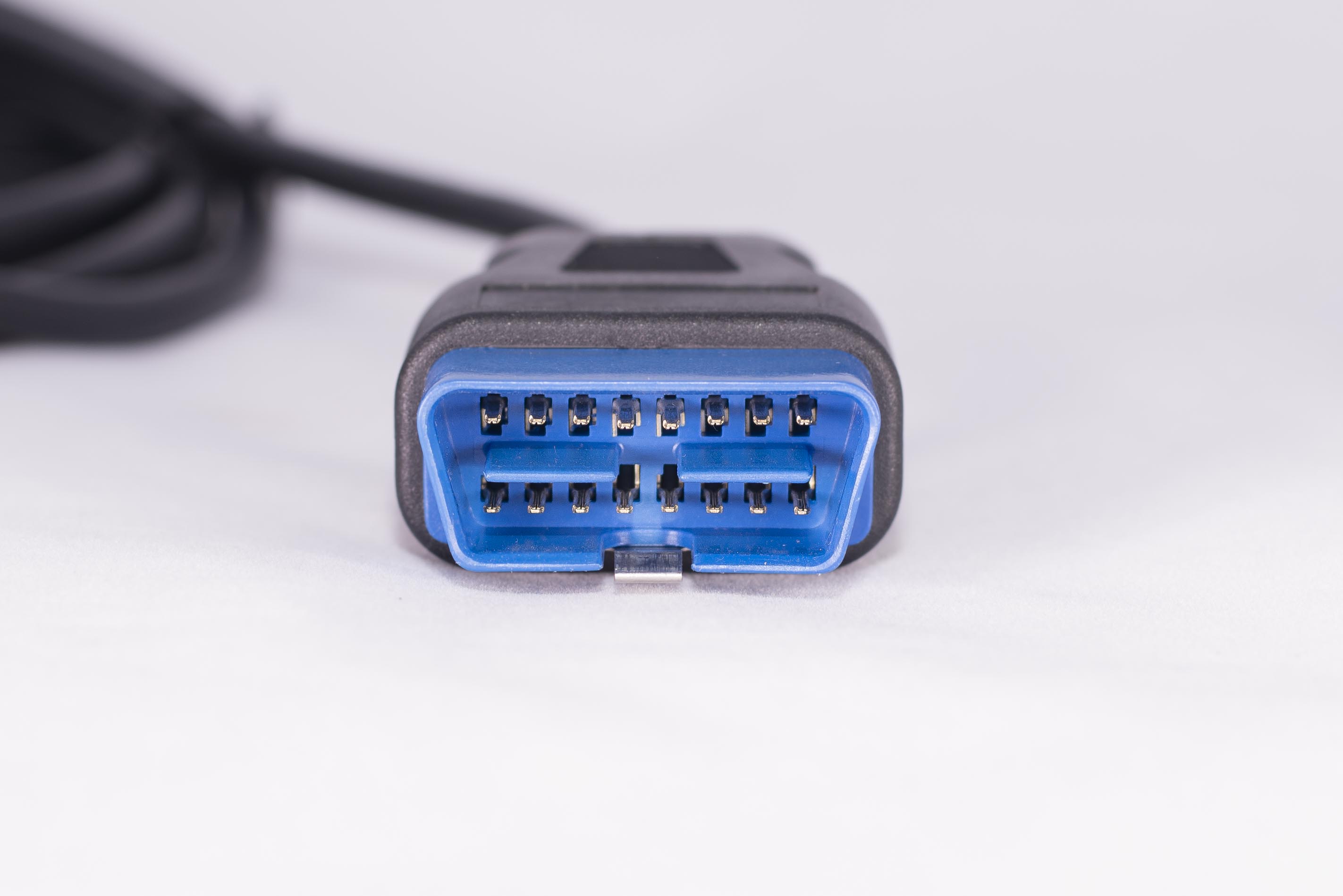 MB Проводка и OBDII Разъем (F32GN051)