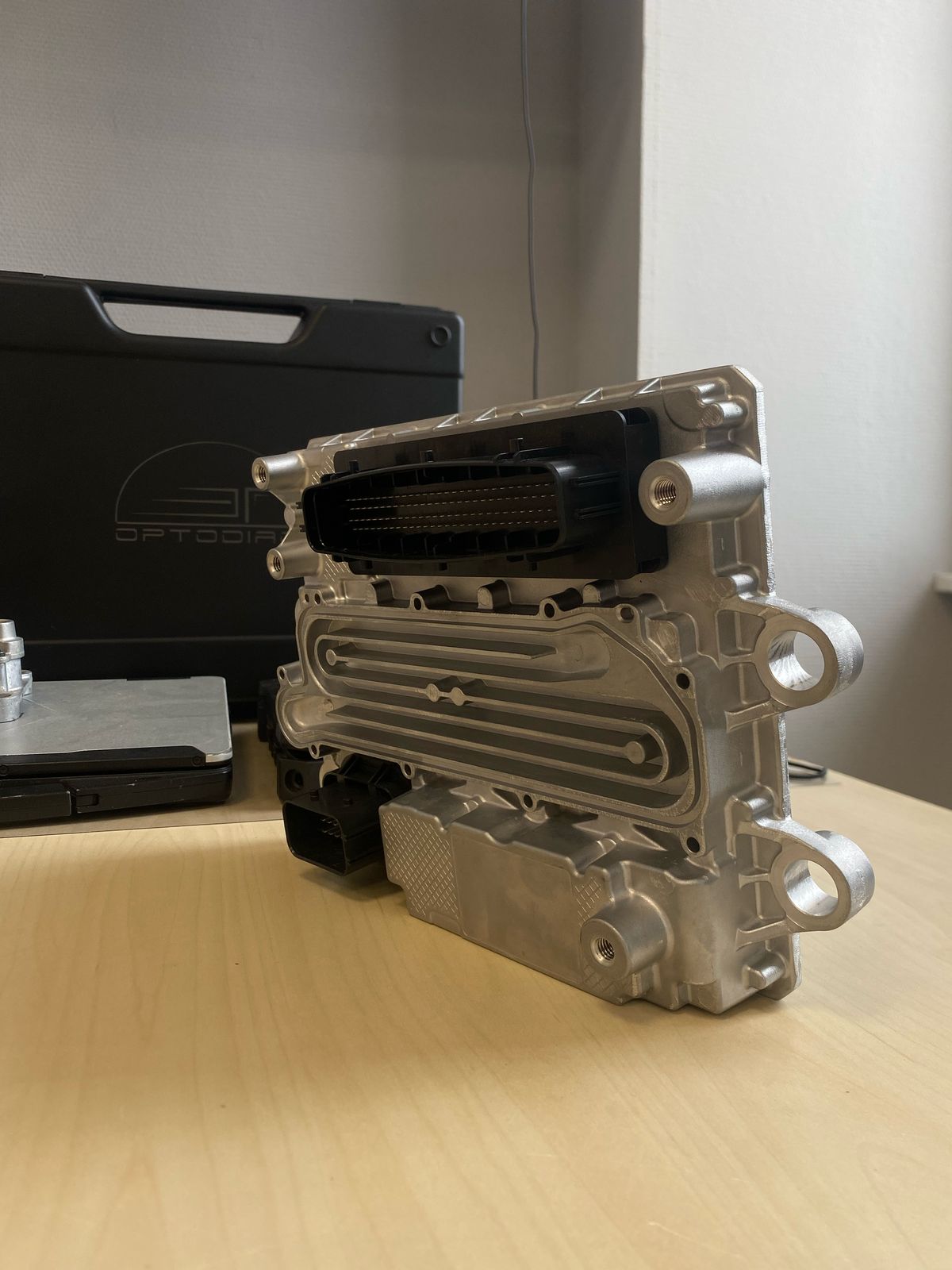 Mercedes-Benz MCM2.1 D5 блок управления двигателем A 002 446 50 35 /001